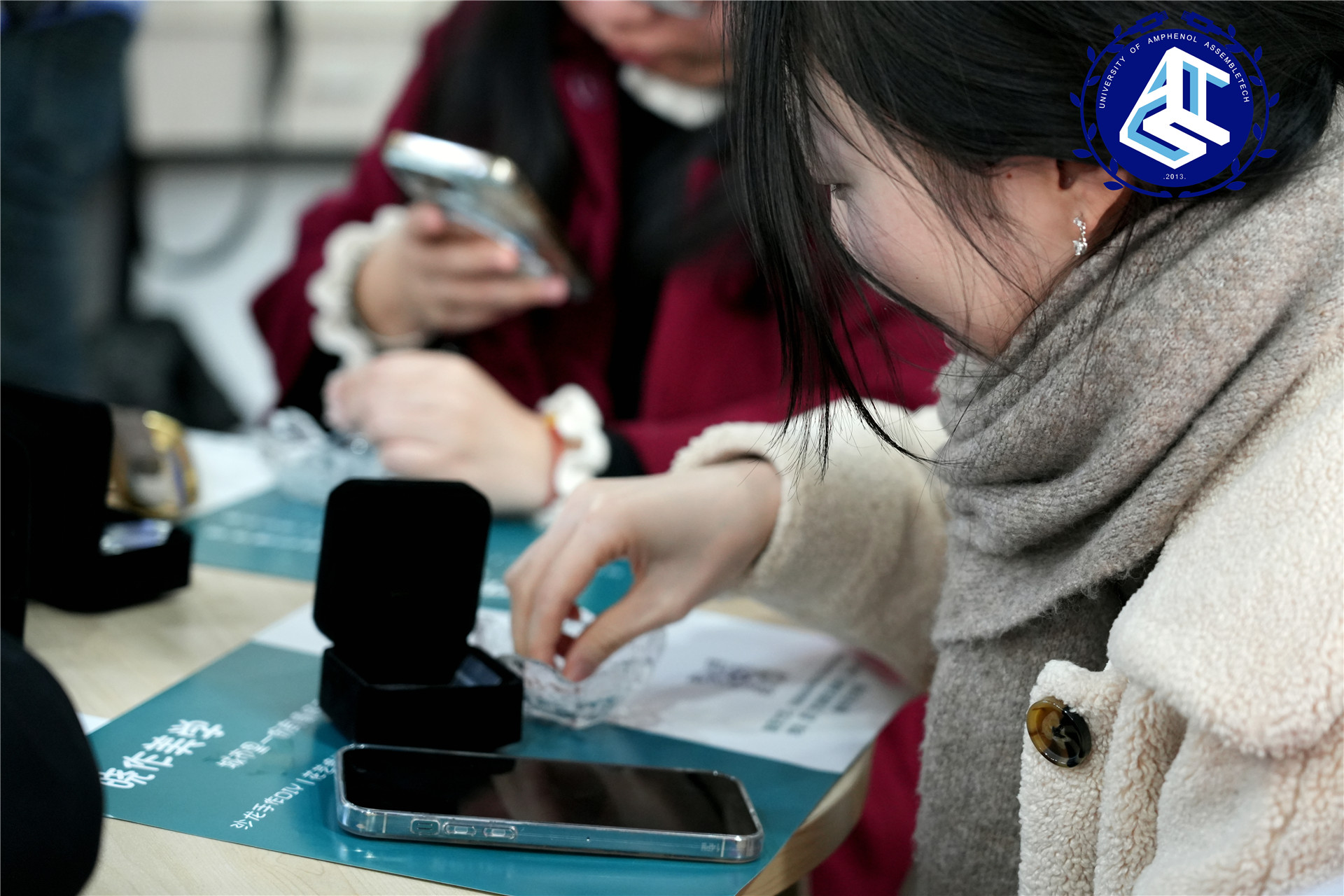 女神们，专属你们的节日来啦！UAST “指尖上的浪漫物语——珍珠开蚌DIY” 活动即将甜蜜开场！